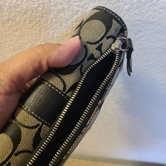 Coach Wallet - Picture 7 of 9